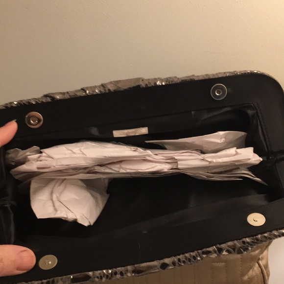 Clutch - Picture 4 of 6